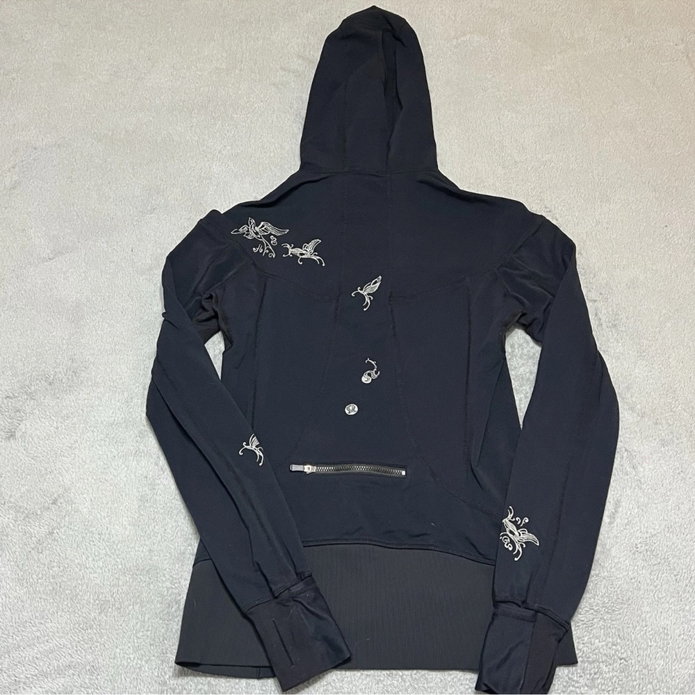 Lululemon Hoodie Womens Size 4 Black Butterfly Design Sweatshirt Zip Pocket